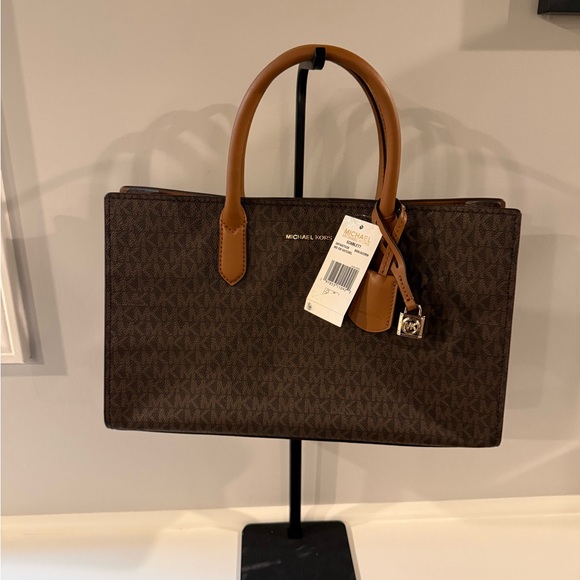 Michael Kors Handbags - Scarlett Logo Medium East West Satchel Bag NWT